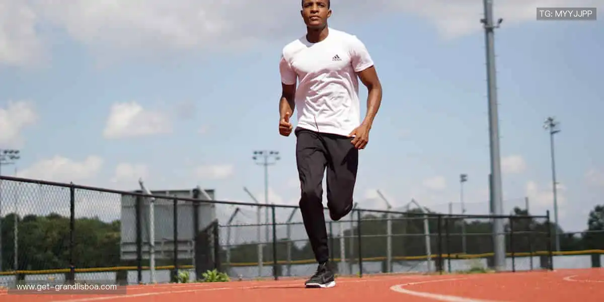 指尖滑动,精彩无限!📱 随时随地,畅享体育直播新体验!